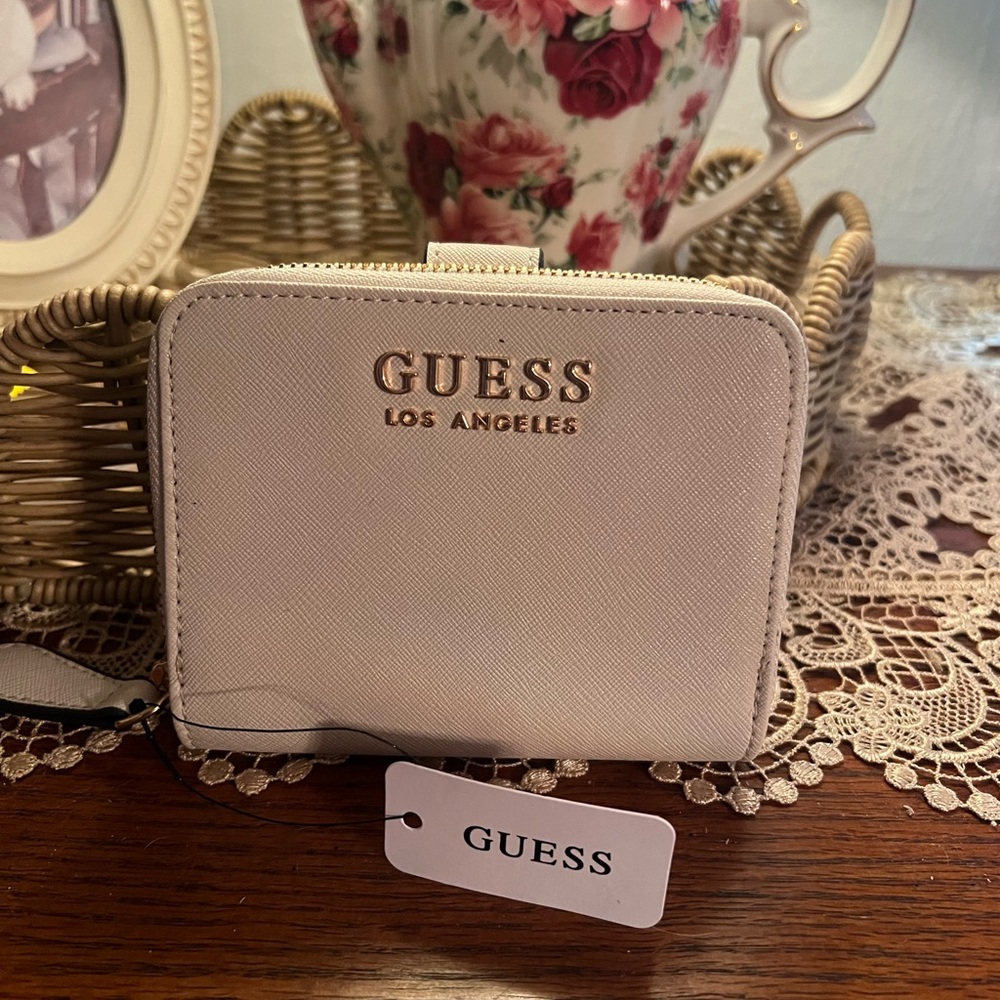 Guess Laurel Saffiano Mini Wallet